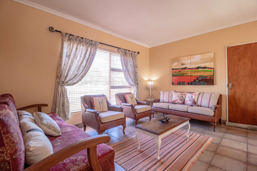 3 Bedroom Property for Sale in Loucharmante Western Cape